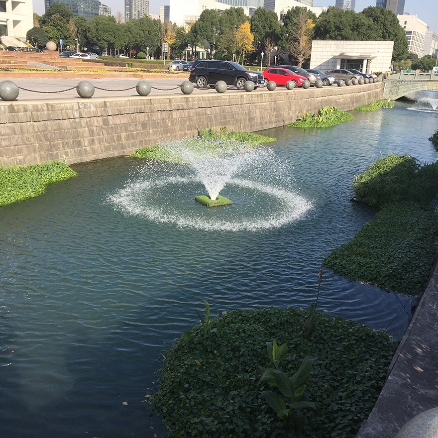 寧波鄞州區(qū)浮水式噴泉曝氣機應用項目